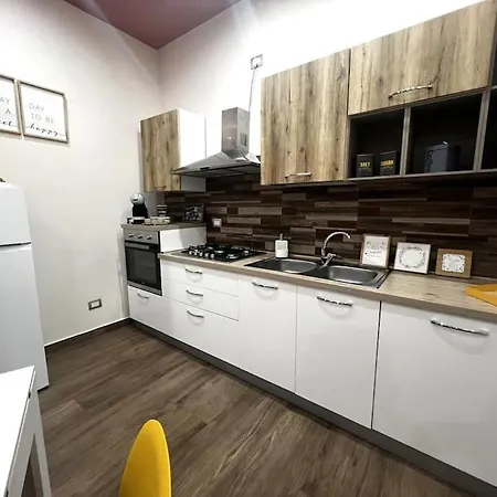Losy Apartment *